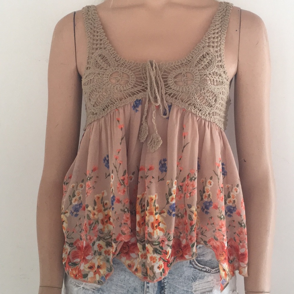 So Pretty "Love Culture" Crochet & Floral Tank Top - Picture 3 of 7